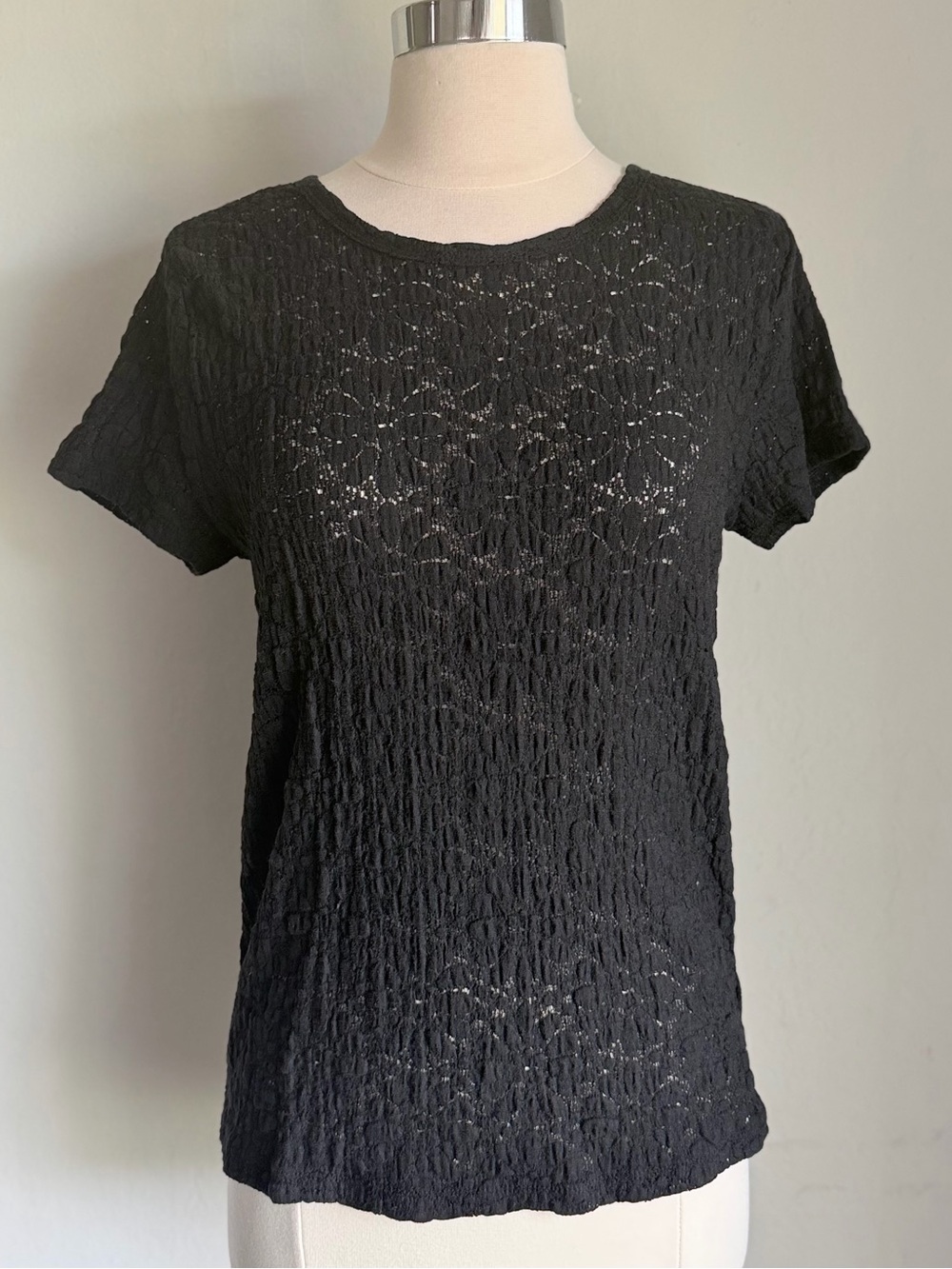 Old Navy Black Short-Sleeve Lace-Detail Fitted Women's Top, Size Large